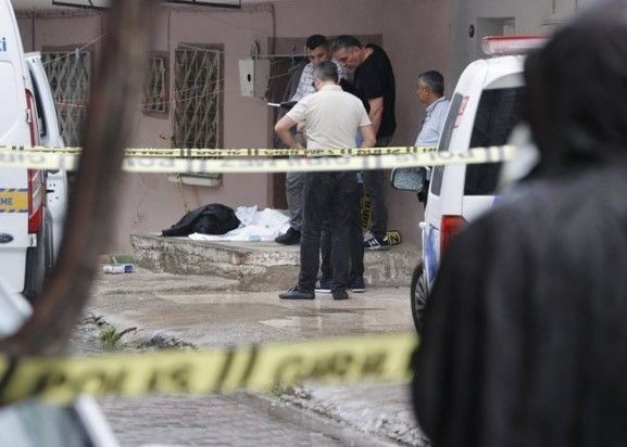 İzmir'de kasap vahşeti! 4 kişiyi 160 parçaya bölen cani polislerden su istedi ve her şeyi anlattı! 'Pişman değilim, onu defalarca uyardım..." - Resim: 32