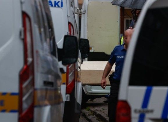İzmir'de kasap vahşeti! 4 kişiyi 160 parçaya bölen cani polislerden su istedi ve her şeyi anlattı! 'Pişman değilim, onu defalarca uyardım..." - Resim: 12