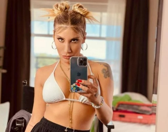 Özel hayatıyla sık sık gündeme gelen güzel şarkıcı İrem Derici'nin gizli aşkı ortaya çıktı! Survivor yıldızı sevgilisi... - Resim: 2