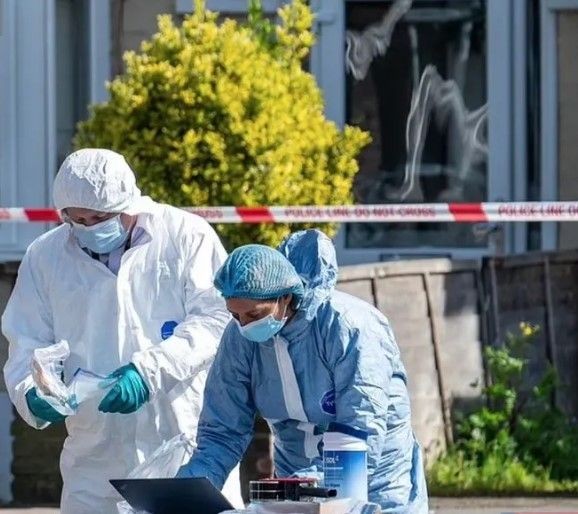 Londra'da kılıçlı saldırgan çocuğu öldürüp yardıma gelenin boğazını kesmişti! Görgü tanıklarından tüyler ürperten açıklama - Resim: 13