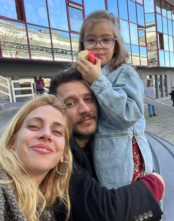 Fahriye Evcen ile Burak Özçivit'in küçük oğlu Kerem ilk kez görüntülendi! Karan Özçivit'in kardeşi bakın kime benziyor? - Resim: 107