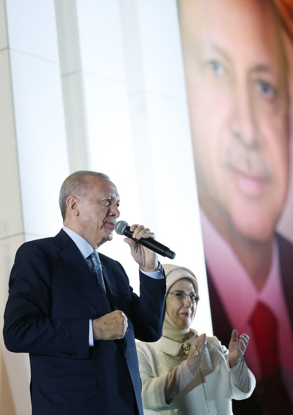 Ezber bozulmadı! Cumhurbaşkanı Recep Tayyip Erdoğan yüzbinlere balkon konuşmasını Külliye'den yaptı - Resim: 37