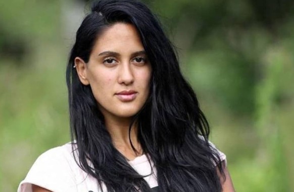 Survivor Sahra yıllar içerisinde geçirdiği estetik operasyonlarıyla bambaşka biri oldu! Görenler tanıyamıyor - Resim: 3