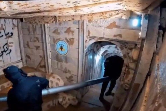 İsrail'in Hamas komuta merkezi olduğunu iddia ettiği tünelleri kim yaptı? Gazze'deki gazeteciler tünellerde - Resim: 21