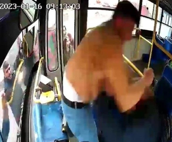 Kocaeli'de otobüs şoförüne canice saldıran şahıs adliyede! Talihsiz sürücü dehşet anlarını anlattı - Resim: 10