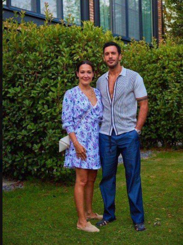 Barış Arduç'tan ilk kez eşi Gupse Özay'la aşk pozu! Arduç, Özay'a aşkını haykırdı! Sosyal medyada gündem oldular - Resim: 5