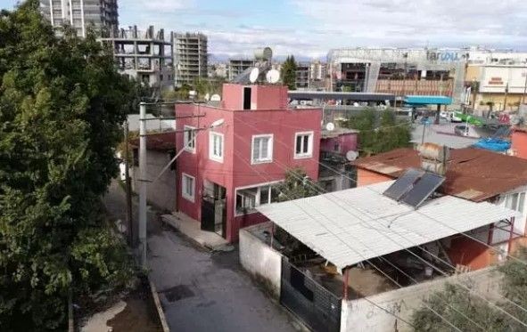 MİT ve özel harekat 1 yıl kapısında beklemişti! Dudak uçuklatan rakamla satışa çıkarılan 'Gizemli ev' ile ilgili çarpıcı açıklama - Resim: 4