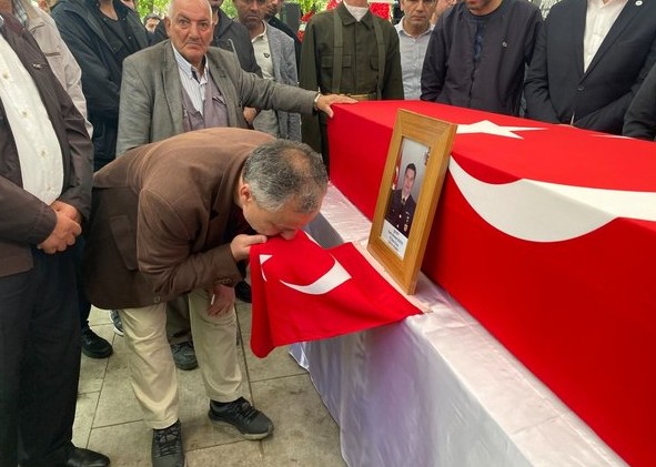 Pençe Kilit şehidi Piyade Uzman Çavuş Cem Ahmet Kaya'nın ağabeyinden mesaj! Ağlamak yok düşmanları sevindirmeyeceğiz - Resim: 7