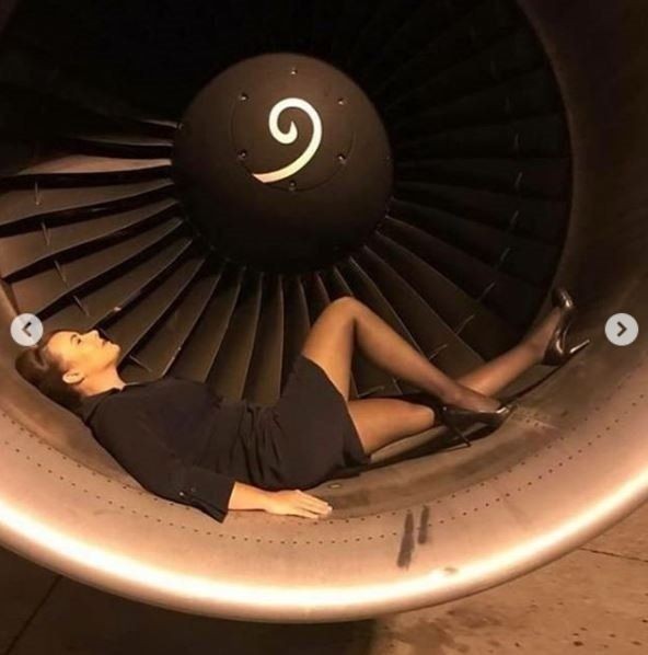 Hosteslerin çılgın paylaşımları! Uçakta delirmeceler - Resim: 38