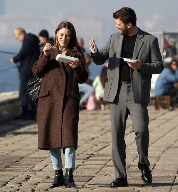 'Aile' dizisi bu akşam yayında! Serenay Sarıkaya'dan yayın öncesi sürpriz paylaşım: Korkuyorum - Resim: 3