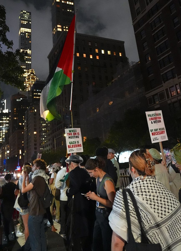 New York’ta Netanyahu’ya protesto: BM Genel Kurulu öncesi tepki yağdı - Resim: 1