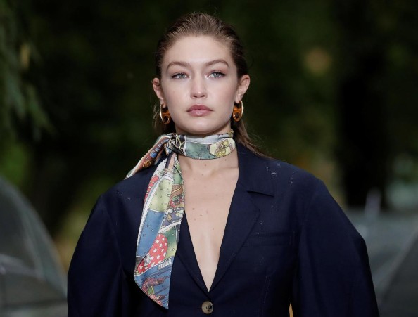 Gigi Hadid'in başı dertte! Gözaltına alındı - Resim: 9