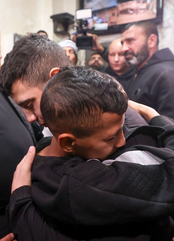 İsrail'in tutsak ettiği en küçük Filistinli esir Ahmed es-Selayme ailesine kavuştu! "En çok annemi özledim" - Resim: 4
