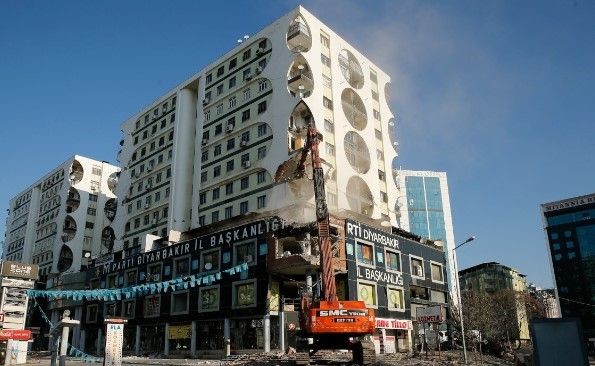 6 Şubat depremlerinde Diyarbakır'da depremde enkaza dönen Galeria Sitesinin 3 müteahhidi ile mühendisi hakim karşısında - Resim: 10