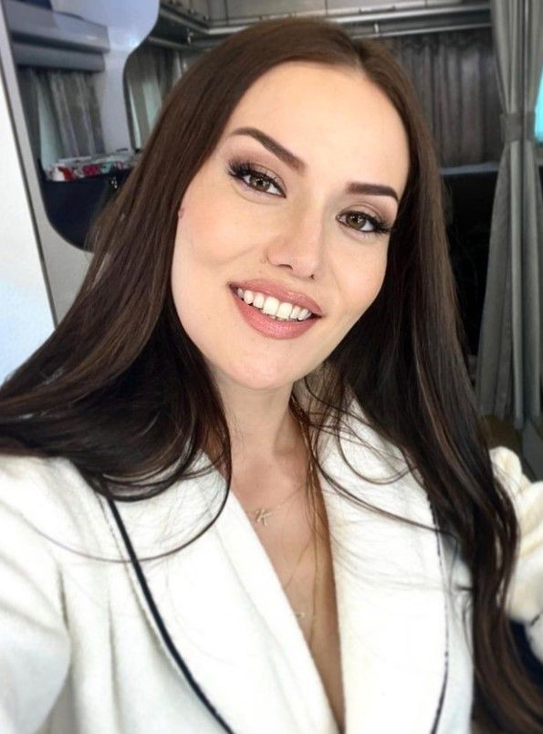 Fahriye Evcen ve Burak Özçivit'e dudak uçuklatan reklam ücreti - Resim: 4