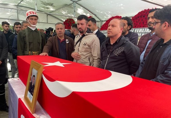 Pençe Kilit şehidi Piyade Uzman Çavuş Cem Ahmet Kaya'nın ağabeyinden mesaj! Ağlamak yok düşmanları sevindirmeyeceğiz - Resim: 1