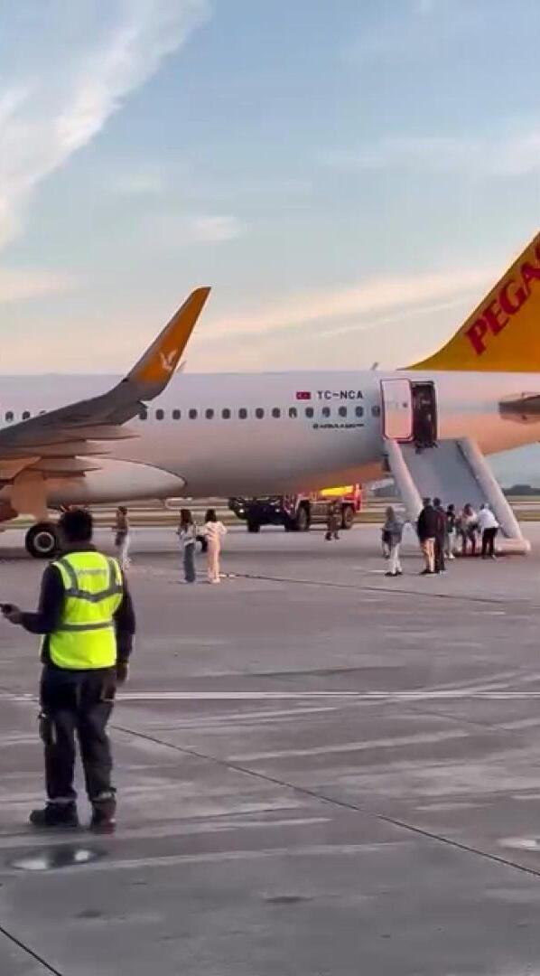 Ankara-İzmir seferinde korku dolu anlar! Powerbankten yükselen duman uçağı durdurdu - Resim : 1