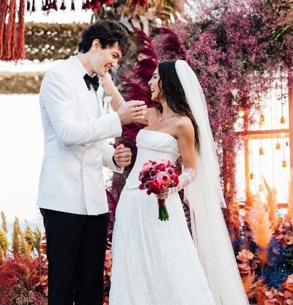 Cedi Osman'ın eşi Ebru Şahin yeni imajıyla büyüledi! ''Aynı Aydan Şener'' - Resim: 1