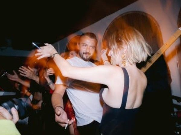 Hazal Kaya ve Ali Atay ilk defa aynı projede! İddialı dizide seyirci ile buluşacaklar - Resim: 2