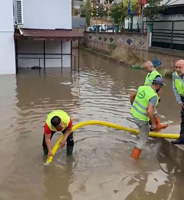 Meteoroloji uyarmıştı: Ankara sular altında kaldı - Resim: 9