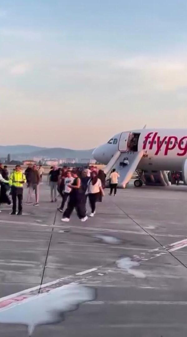 Ankara-İzmir seferinde korku dolu anlar! Powerbankten yükselen duman uçağı durdurdu - Resim : 2
