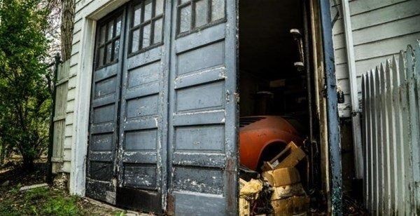 Müzayedede satın aldığı evin garajından Lamborghini marka araba çıktı! - Resim: 6