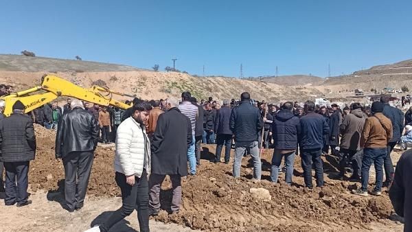 Elazığ'da bir evden 6 ceset çıkmıştı! Ailesini katleden öğretmen olayında flaş ayrıntılar! Kumar borcu deniyordu, meğer... - Resim: 8