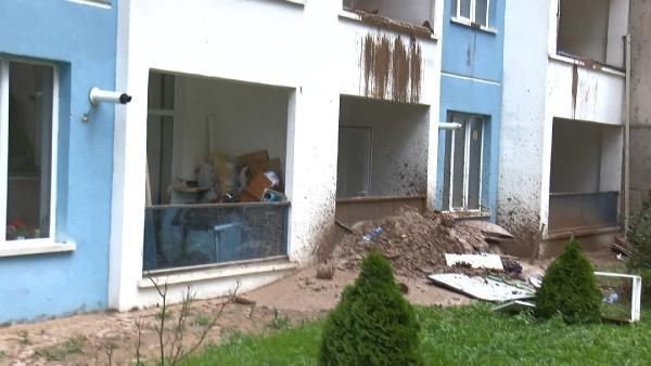 Ankara'da bir klasik haline geldi! Her yağmurda şelaleye dönen binayla ilgili şoke eden gerçek! - Resim: 4