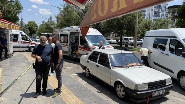 Diyarbakır'da arazi kavgası! Husumetlisini markette bulunca kurşun yağdırdı! O anlar kamerada - Resim: 13