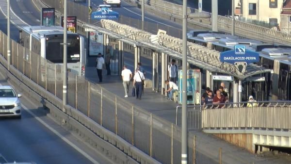Issız İstanbul! 9 günlük tatilde memleketlerine ve tatile giden İstanbulluların ardından şehirde şaşırtan görüntüler - Resim: 5