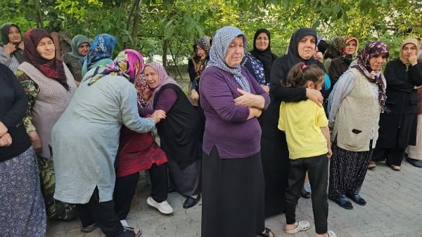 Zonguldak'ta baltalı vahşet! Anne ve anneannesini katletti! Vahşinin ifadesi dehşete düşürdü: 116 parçaya ayırmış - Resim: 10