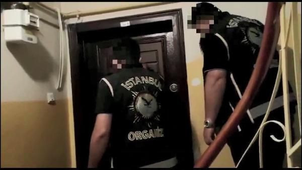 Suç örgütü adına şarkı yaptıkları gerekçesiyle gözaltına alınmışlardı! Rapçiler adliyeye sevk edildi - Resim: 2