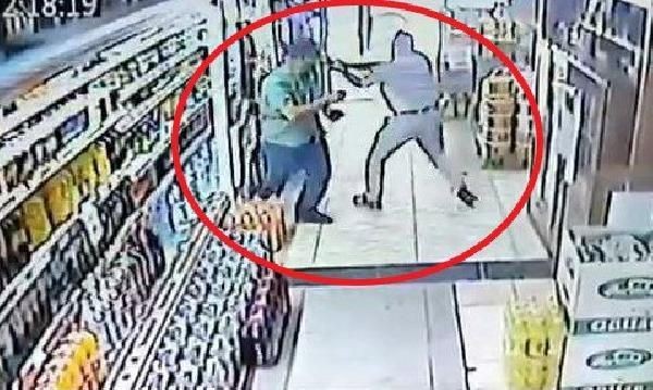 Diyarbakır'da arazi kavgası! Husumetlisini markette bulunca kurşun yağdırdı! O anlar kamerada - Resim: 4