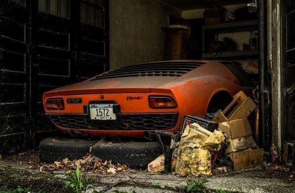 Müzayedede satın aldığı evin garajından Lamborghini marka araba çıktı! - Resim: 14