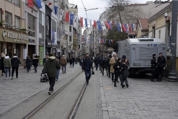 Taksim'de üst seviyede güvenlik önlemleri alındı - Resim: 12