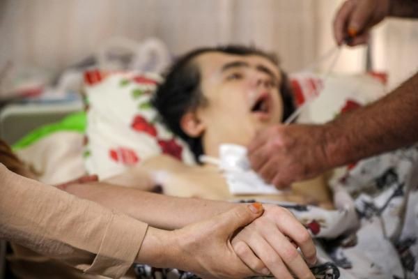 Arkadaşlarıyla yüzmeye gitti! Hayatı kabusa döndü! Makinelere bağlı yaşıyor - Resim: 5