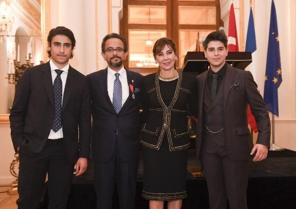 Yunanistan'da kaza yapan ve anne babasının tedavisi devam eden Emrecan Sabancı, Derin Talu ile aşk yaşamaya başladı - Resim: 3