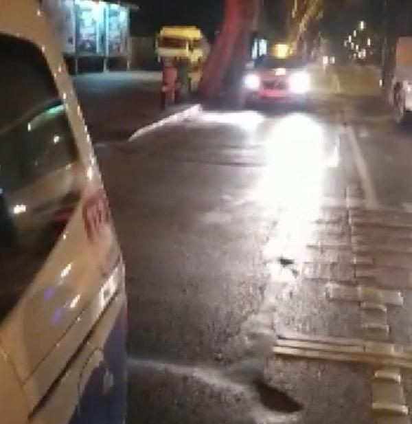 Fatih'te sarhoş 3 yolcunun dövdüğü taksici tüm müdahalelere rağmen kurtarılamadı - Resim: 1