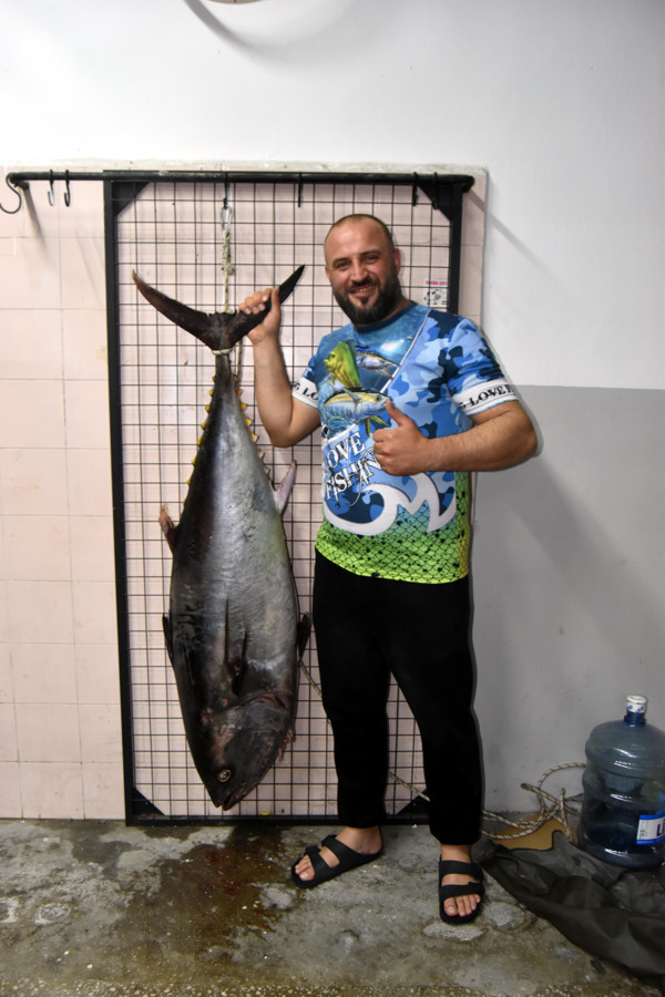 Oltayla 1 metre 74 santimlik orkinos avladı - Resim : 1