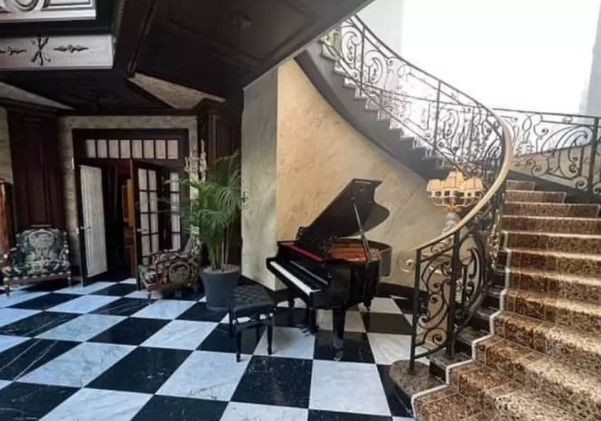 Wagner'in lideri Yevgeni Prigojin'in evinden çıkanlar şoke etti! Kesik baş fotoğrafları, timsah... - Resim: 10