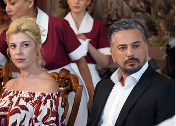 Yalı Çapkını dizisindeki başarılı oyunculuklarıyla konuşuluyorlar! Emre Altuğ ve Gözde Kansu aşk mı yaşıyor? - Resim: 2