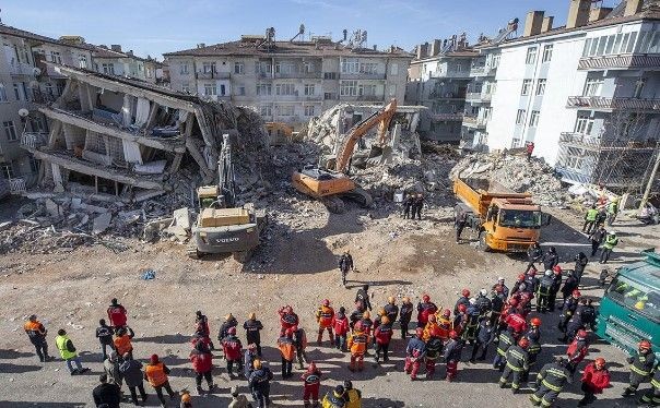 Üzerinden yıllar geçti, acısı hala taze! Elazığ'ı yıkan 6.8'lik depremin 4. senesi - Resim: 9