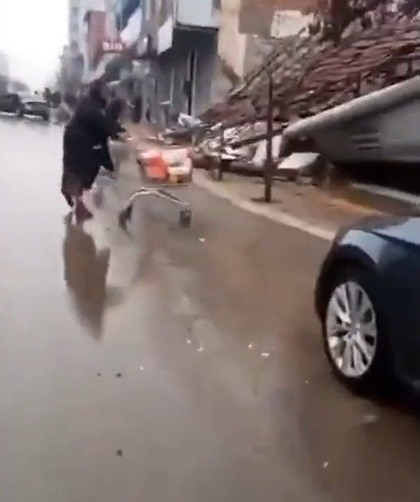 Son dakika deprem haberleri... Hatay'da yağma başladı! TV bile çaldılar - Resim: 2