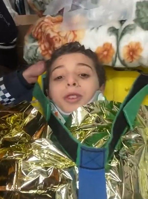 113. saatte kurtarılan küçük depremzede Fenerbahçe'nin yıldız oyuncusu Arda Güler'e seslendi, Arda'dan da yanıt gecikmedi - Resim: 4