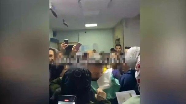 Şanlıurfa’da aşiret üyelerinden 18 yıl sonra doğan erkek bebeğe zılgıtlı karşılama sosyal medyayı yıktı geçti! - Resim: 8