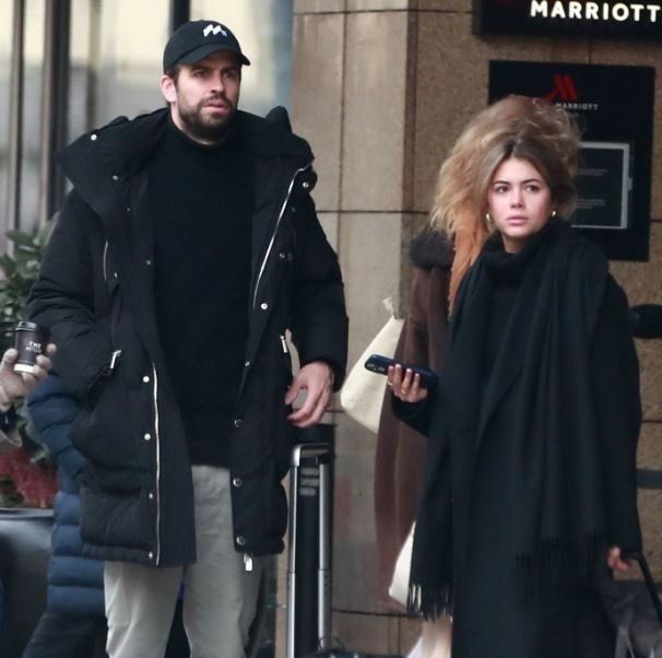 Shakira'yı aldatan Pique'ye aldatılma şoku! Sevgilisi Clara Chia ünlü teknik adamla... - Resim: 10