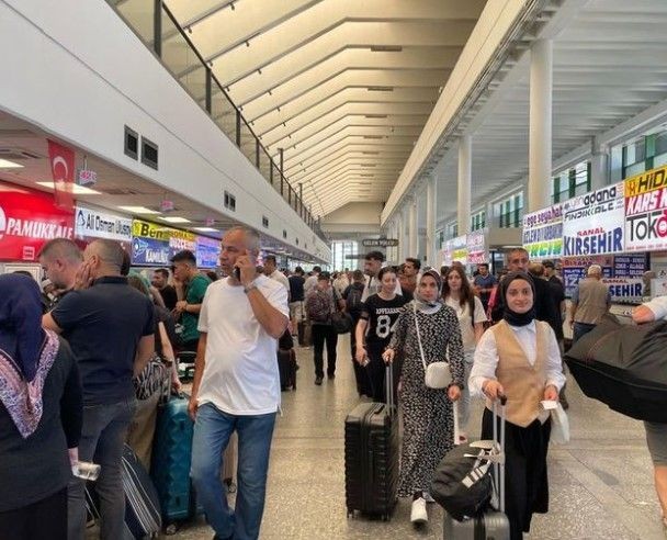 Otogarlar doldu taştı! Bayrama özel otobüs firmaları ek seferler koydu - Resim: 4