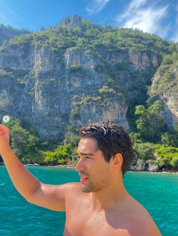 Mert Ramazan Demir ve Afra Saraçoğlu'nun aşkı ifşa oldu! İkili ile ilgili bomba iddia: Yüzük takıldı, evleniyorlar! Meğer gizlemelerinin nedeni... - Resim: 9