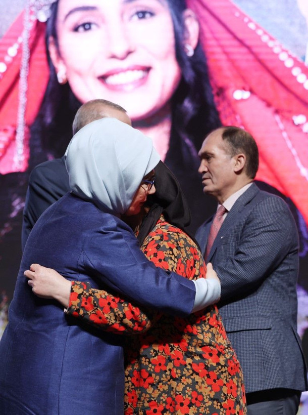 Cumhurbaşkanı Recep Tayyip Erdoğan 'Aybüke' filminin galasına katıldı! Bağlaması Cumhurbaşkanı Erdoğan'a emanet - Resim: 27