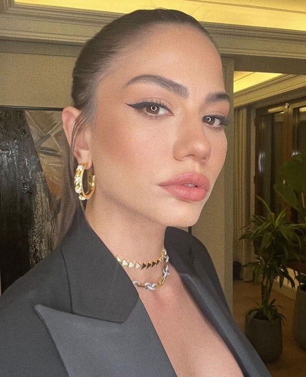 Demet Özdemir ve Oğuzhan Koç'un evliliklerinde kara bulutlar dolaşıyor! Demet Özdemir ilk kez konuştu! Hayalleri süsleyen mutluluk 7 ay sürdü - Resim: 14